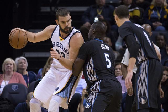 他却伤害我 他却伤害我